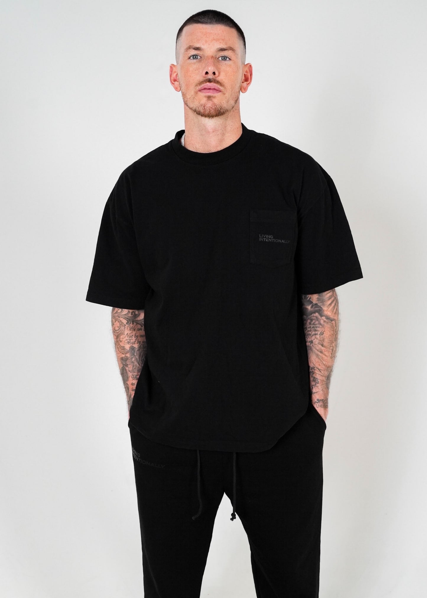 UNISEX SHORT SLEEVE TEE POCKET TEE (BLACK)