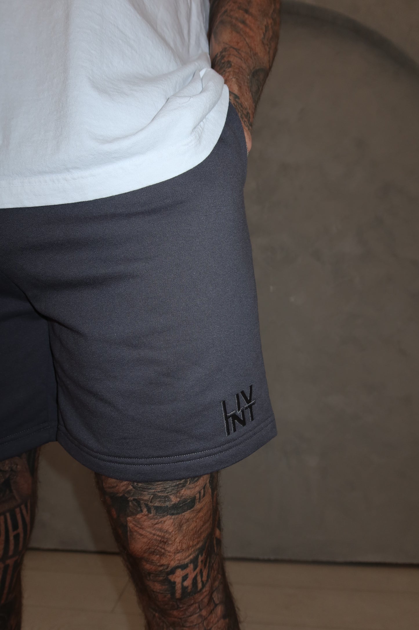 UNISEX SWEAT SHORTS (CHARCOAL)